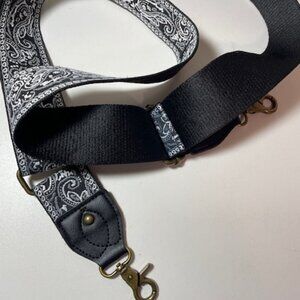 Crossbody Purse Strap Like New Black Paisley